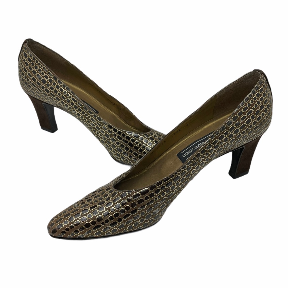 ✨Stuart Weitzman Brown Gold Foil Almond Toe Pumps